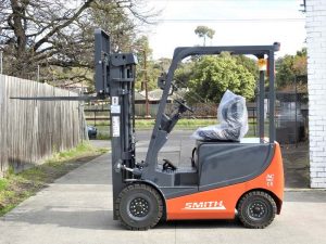 SMITH elektrický vysokozdvižný vozík XE25A 2500 kg 300 cm